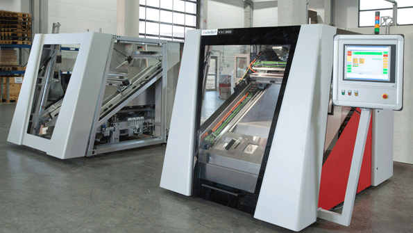 A patented design with a horizontal belt conveyor to control layer building The layers are built at the entrance of the belt conveyor while the unloading takes place at the exit The VXC800 has made the build containers common in conventional additive processes a thing of the past