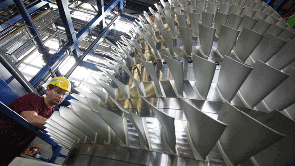 Siemens is expanding production of industrial gas turbines aiming to take advantage of power plants updating their generating systems as natural gas availability increases