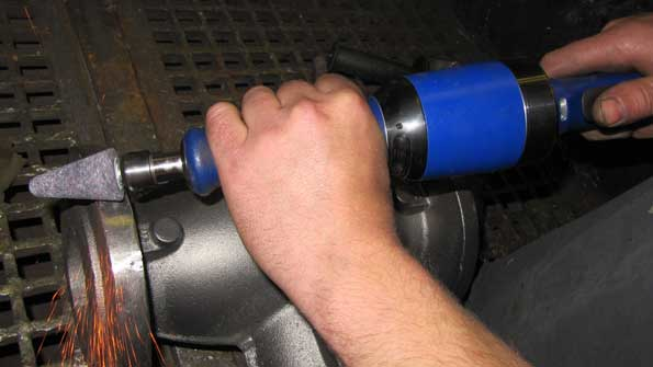 The components of the grinding process mdash the correct grinder and abrasive mdash cannot be considered separately Depragrsquos GDST100280BX turbine grinder with collet and the corresponding abrasive provided a comprehensive solution that optimized working procedures for a highthroughput operation finishing cast iron pump housings The tool maintains a power output of 1 kW and an idle speed of 28000 rpm 1min