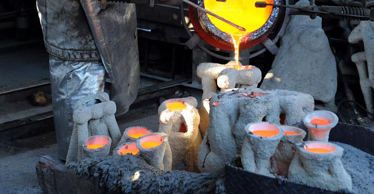 mold pouring / risers