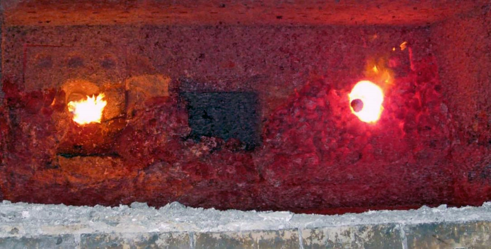 Corundum growth in an aluminum furnace
