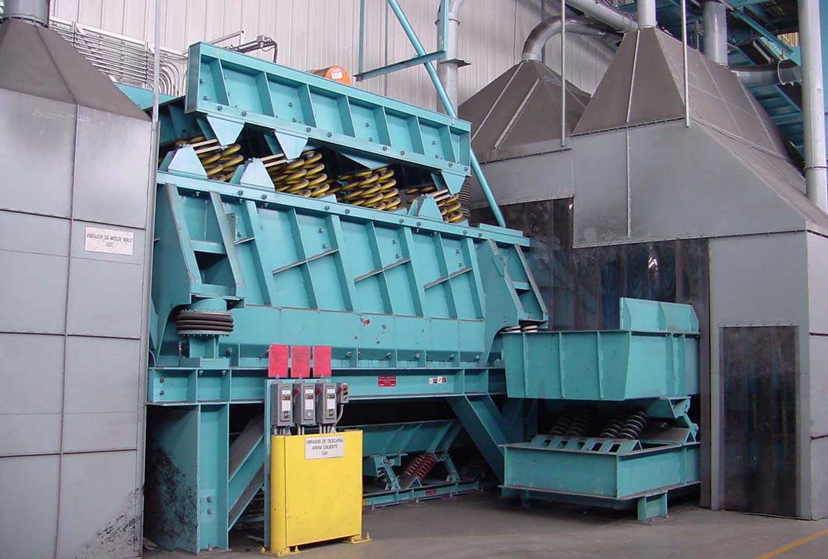 General Kinematics&rsquo; two-mass vibratory shakeout machine, designated for installation at the Fonderie Mora Gavardo in Italy.