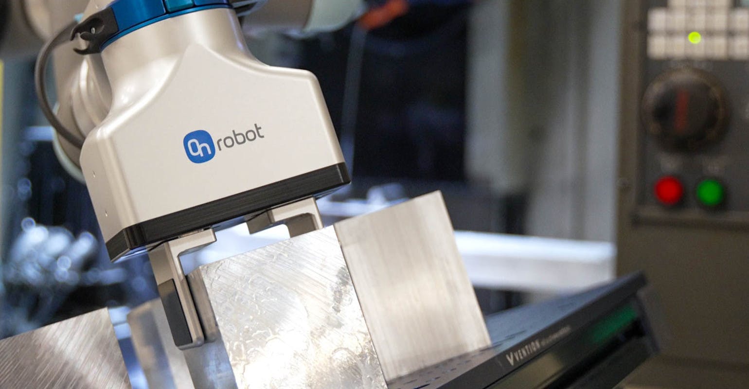 The 2FG14 is a lightweight, parallel-finger gripper with a payload of 14 kg (30.8 lbs.), well-suited to CNC machine-tending applications that involve handling heavy metal workpieces and exposure to oils or cutting fluids.