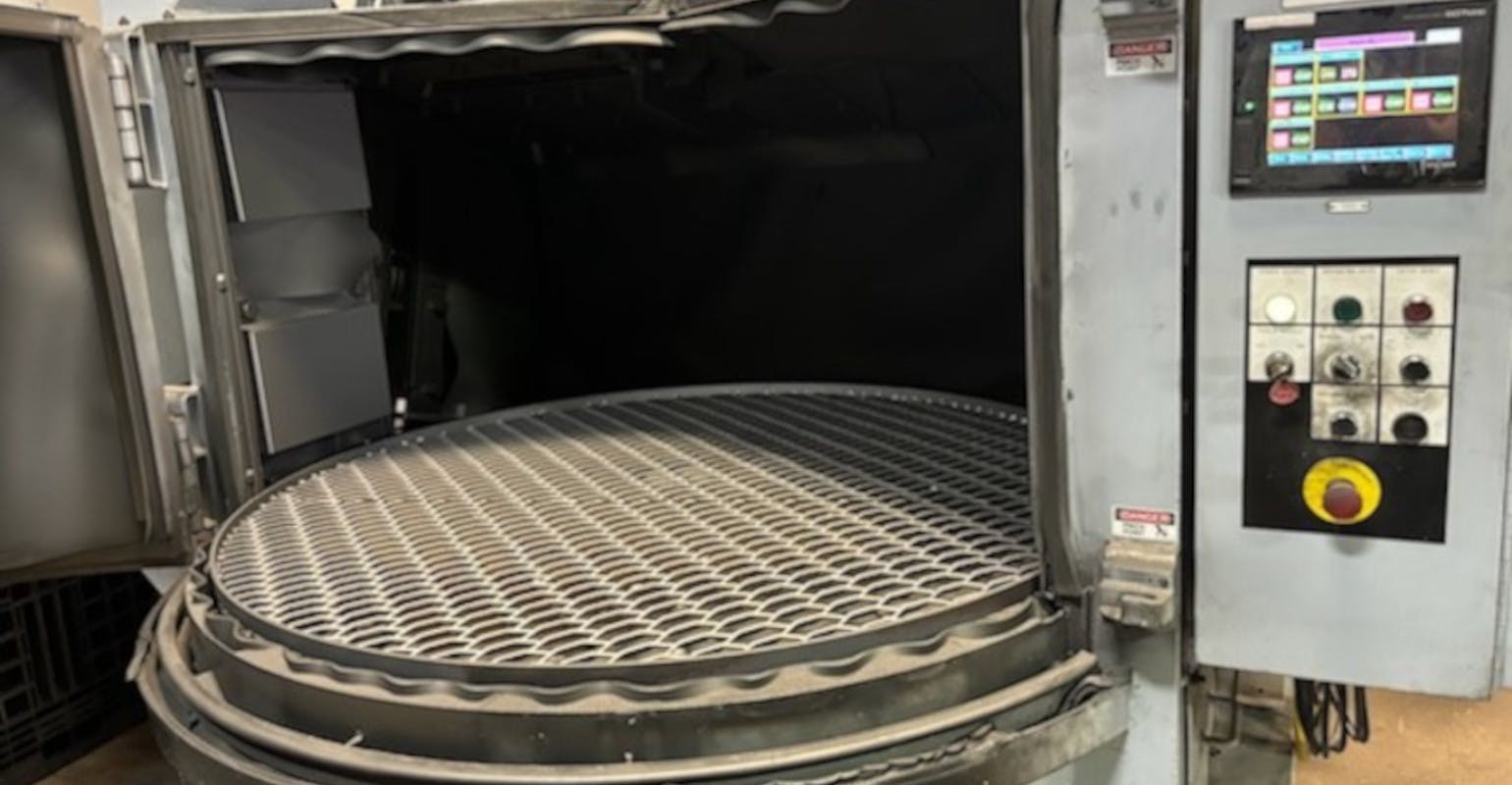 The Sinto America Inc. SNTX-III table blast machine.