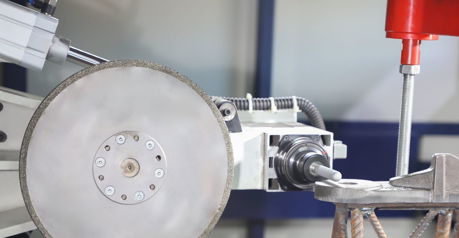 DISA GRIND is an automated grinding solution specifically designed for foundries.